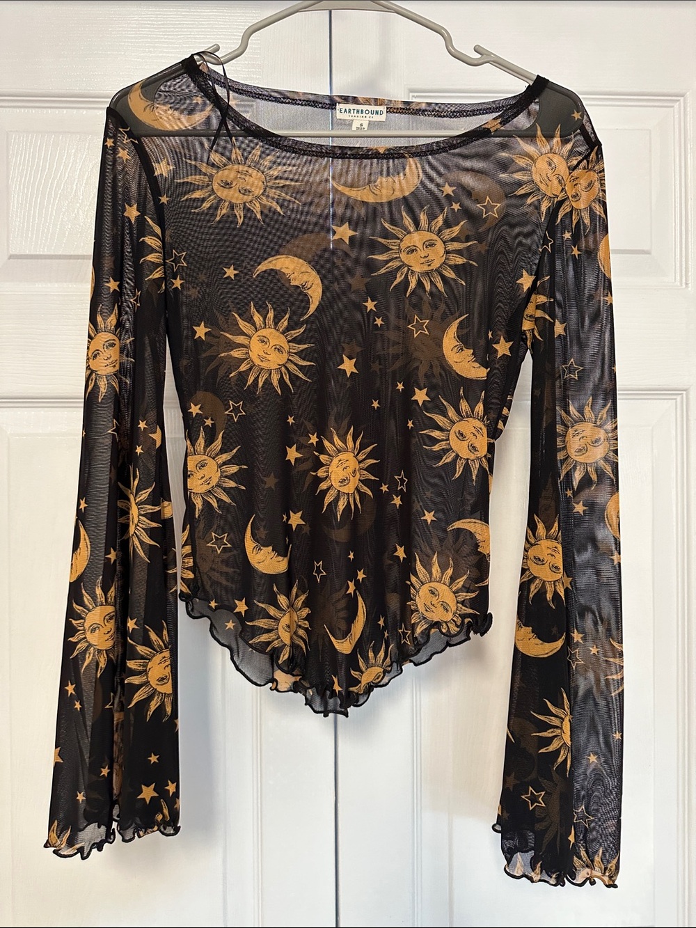 Earthbound Trading Company Bell Sleeve Sun & Moon Top Women’s Size Small